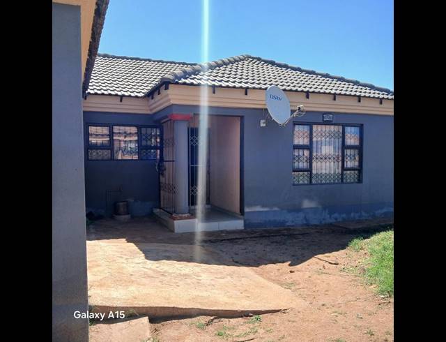 3 BEDROOM HOUSE FOR SALE IN MOKOPANE RURAL